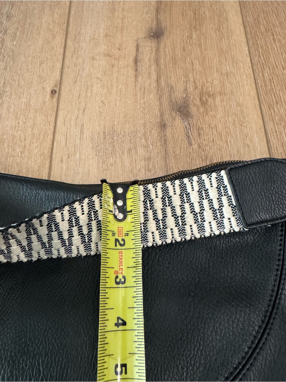 Urban Originals Luna Slouchy Bag Anthropologie crescent-shaped - 2 strap options - Picture 9 of 9